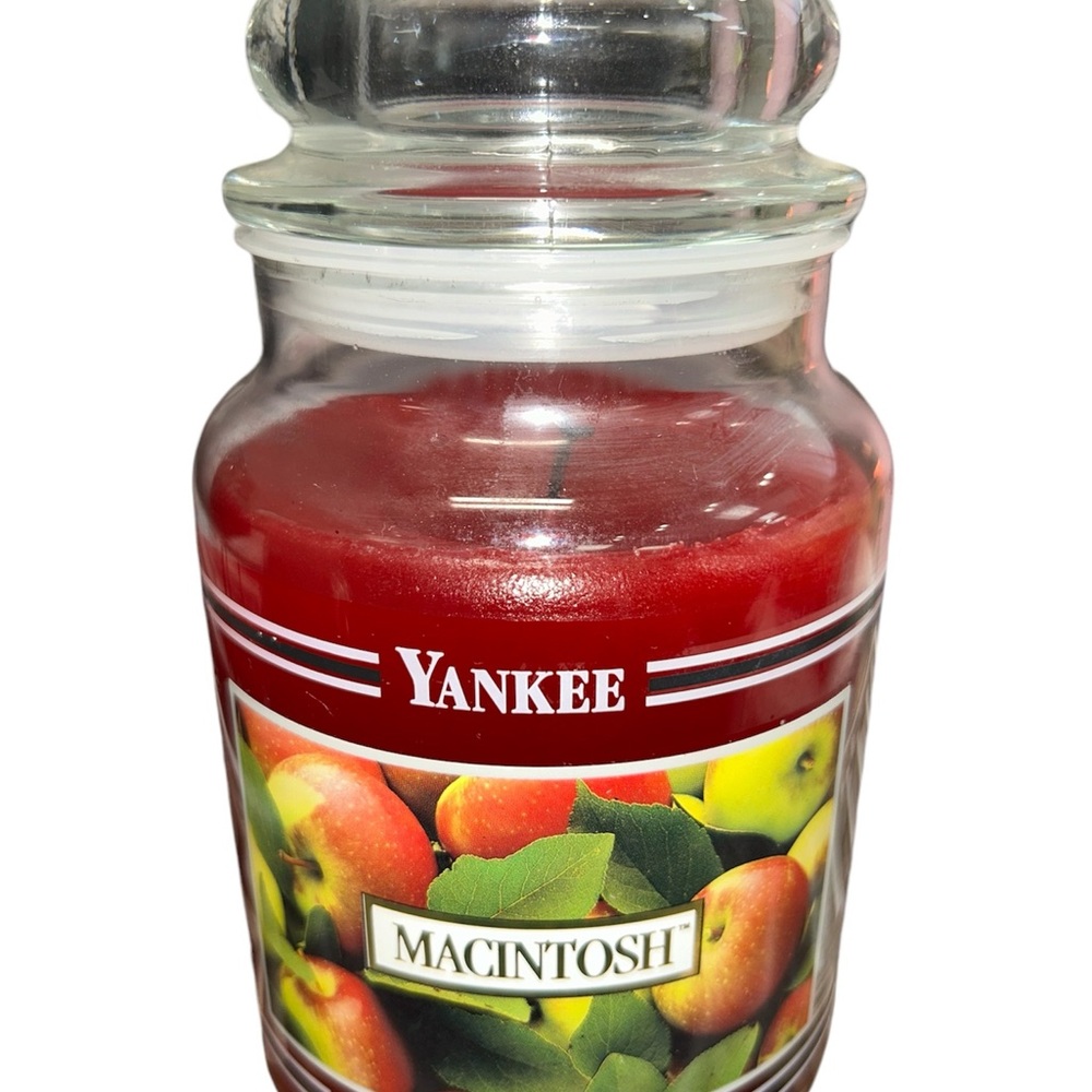 Retired Yankee Candle Black Band Macintosh 22oz Candle 90% full